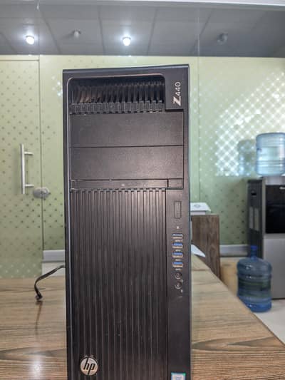 hp Intel xeon inside Z440 works station