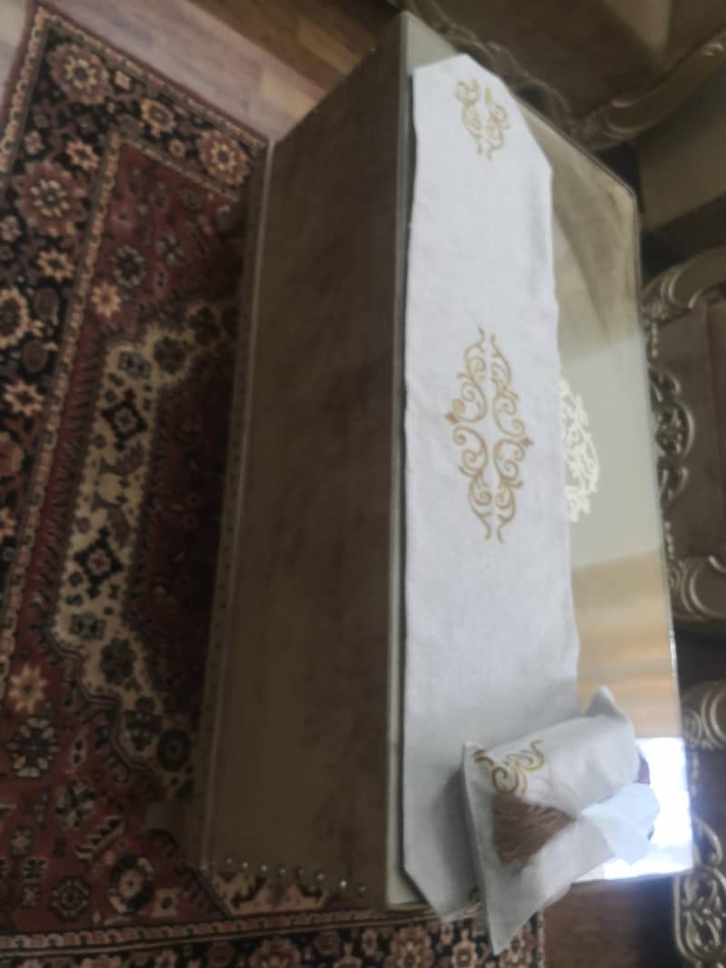 3+2 sofaset+ 3 tables 1, centre table, 2 side tables 2