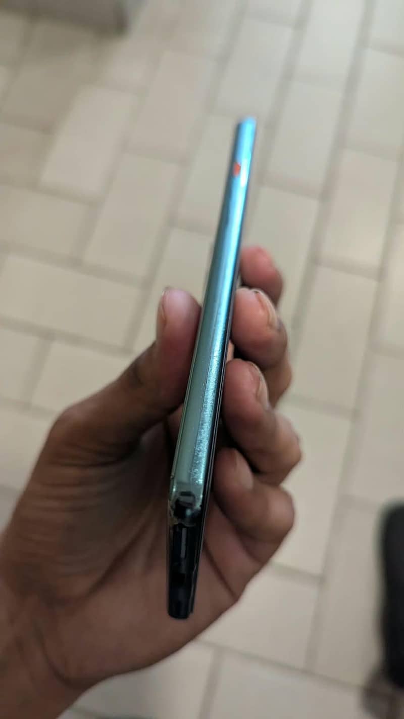Tecno CAMON 40 1