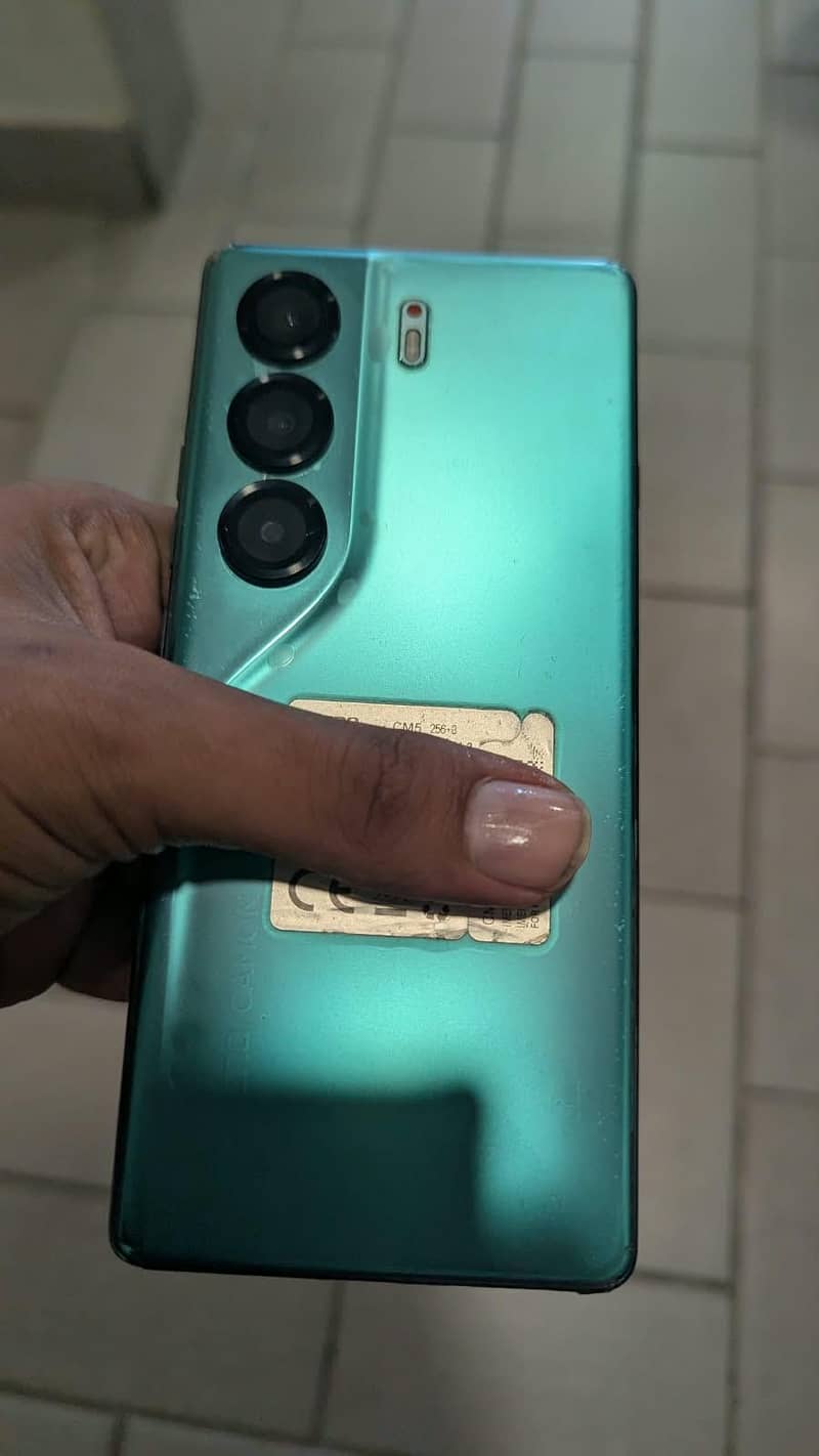 Tecno CAMON 40 2