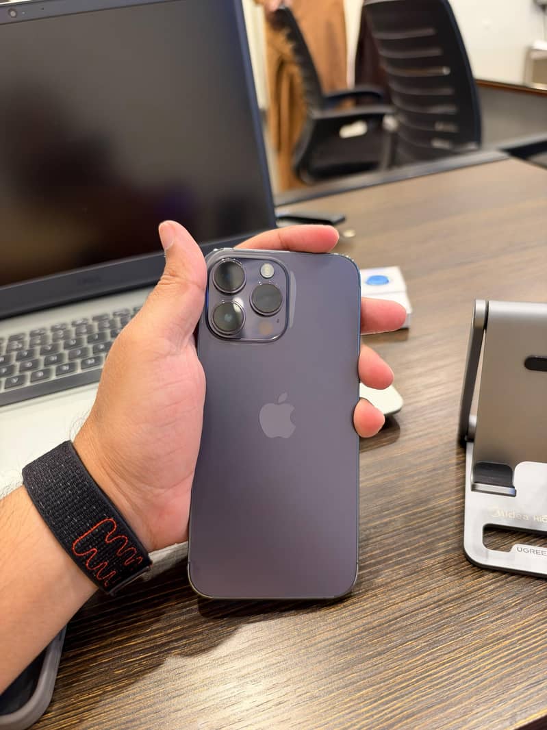 Apple iPhone 14 Pro Max 1