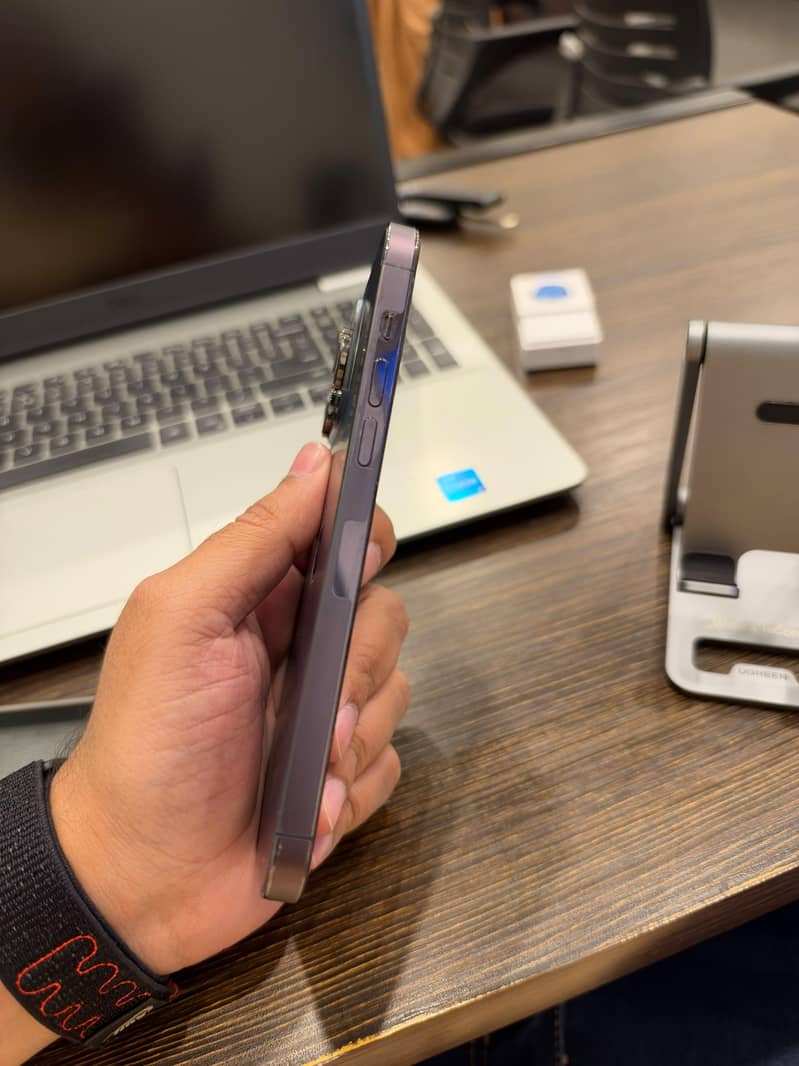 Apple iPhone 14 Pro Max 2