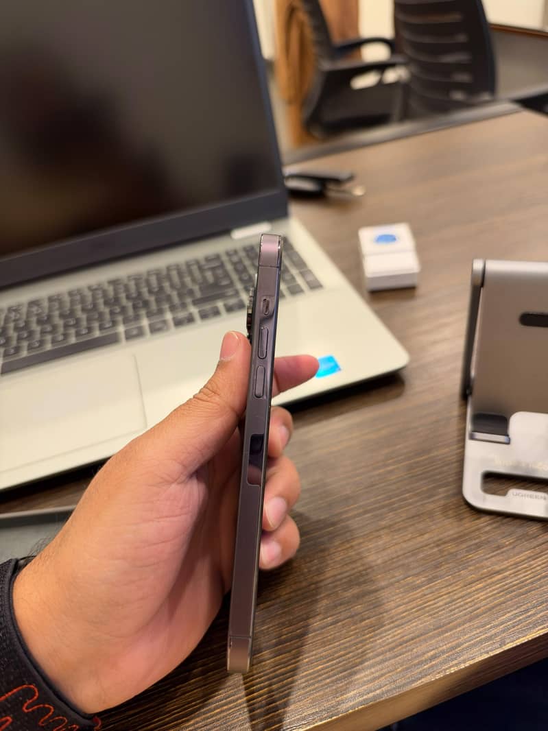 Apple iPhone 14 Pro Max 6