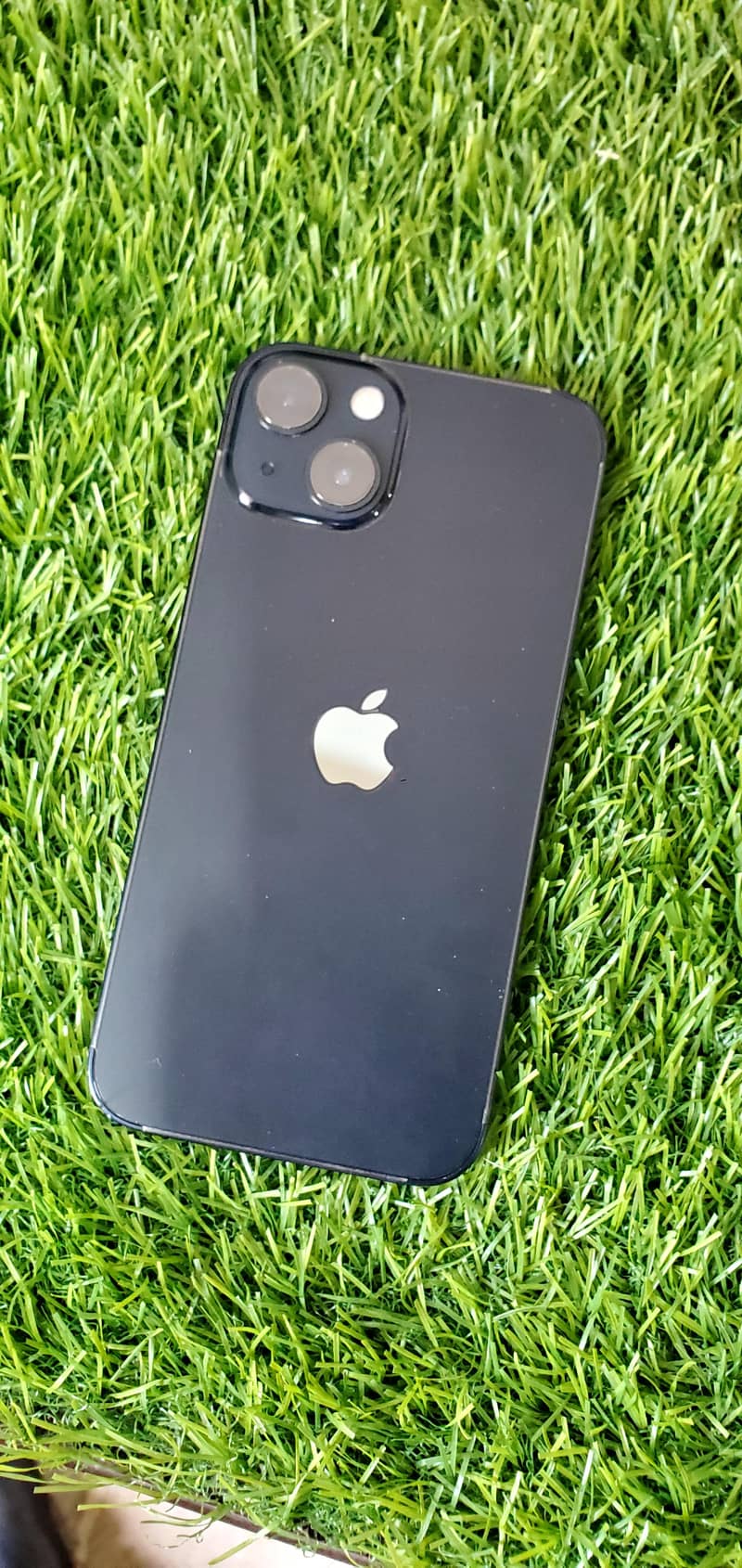Apple iPhone 13 2