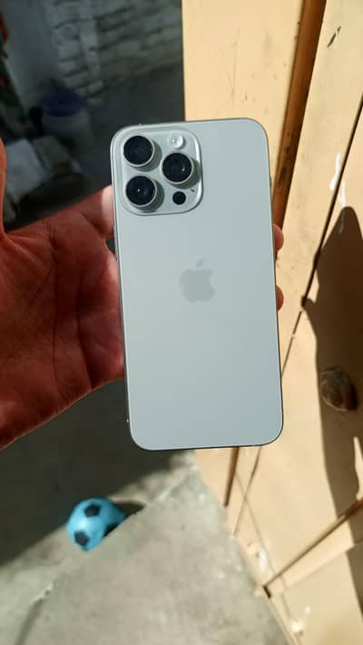 Apple iPhone 15 Pro Max 265GB JV
