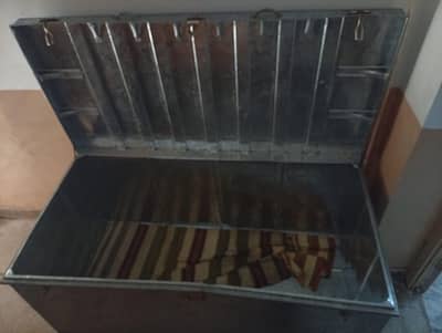 Full size trunk