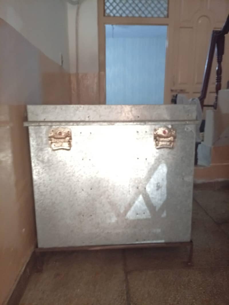 Full size trunk 5