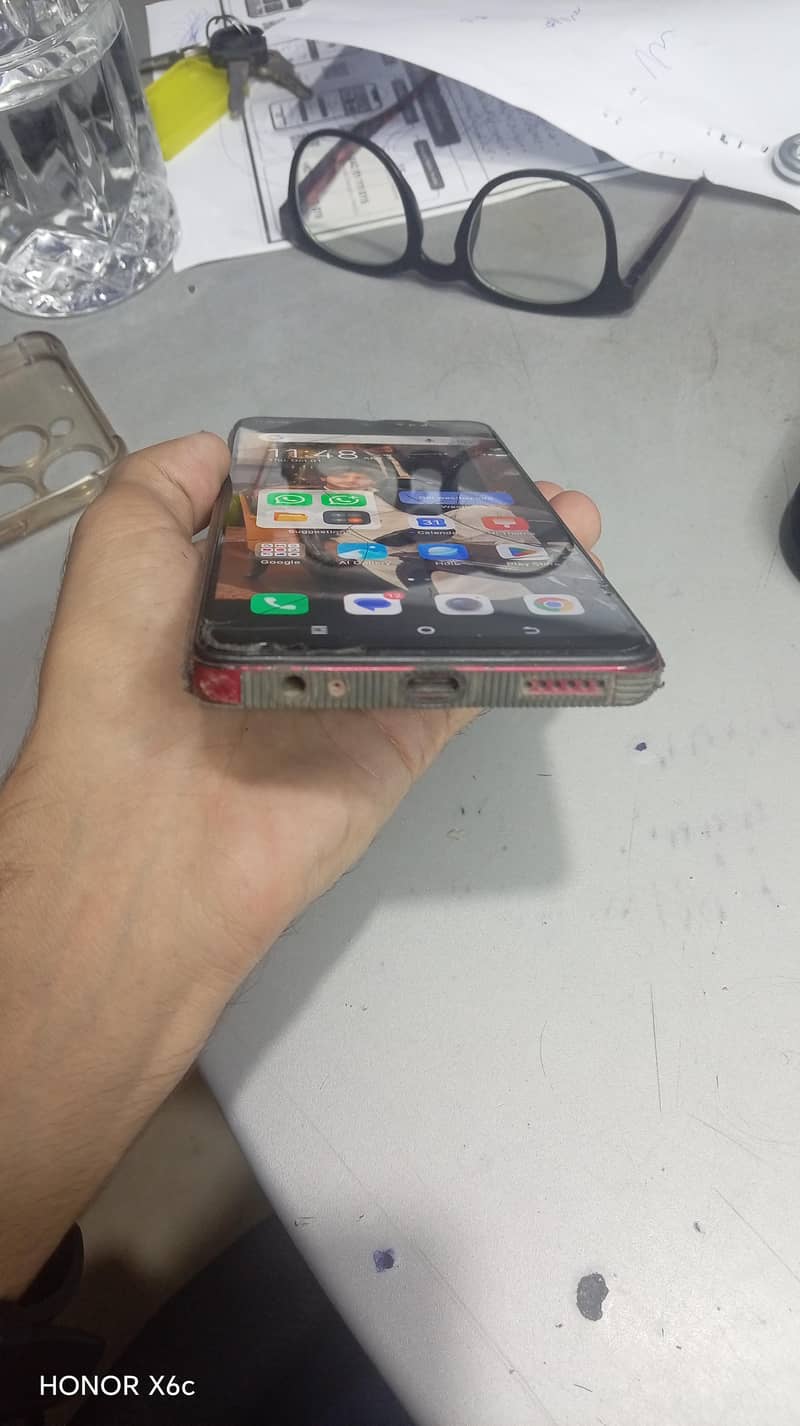 Tecno Spark 10 Pro 4