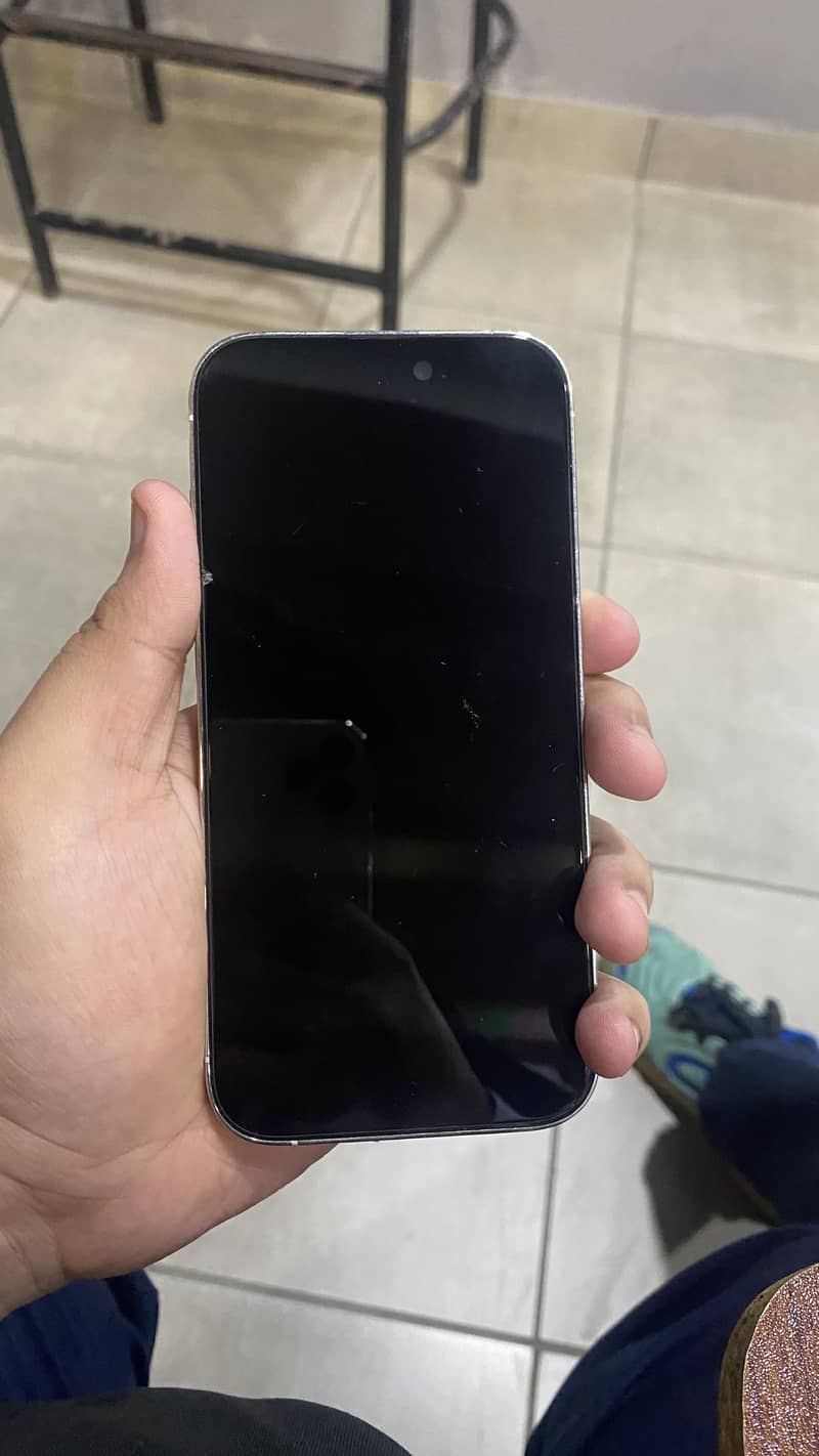 Apple iPhone 14 Pro 0