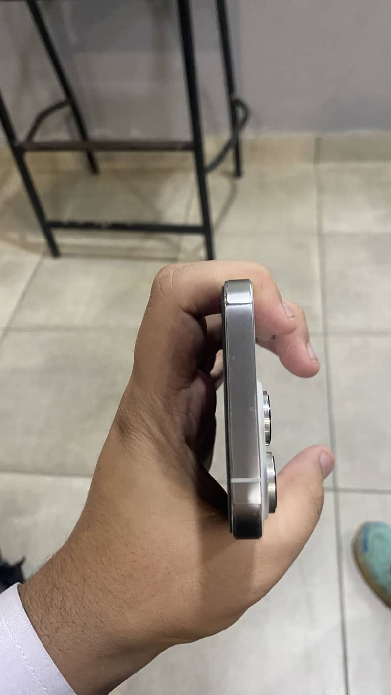 Apple iPhone 14 Pro 2