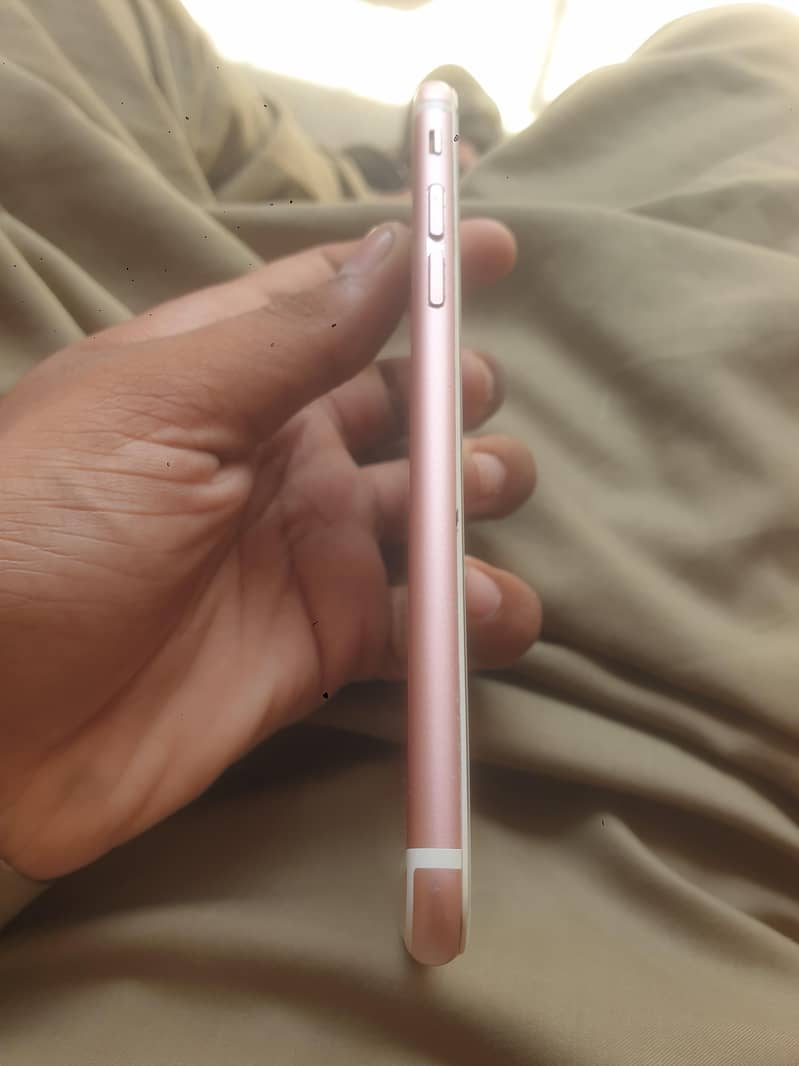 Apple iPhone 6S 3