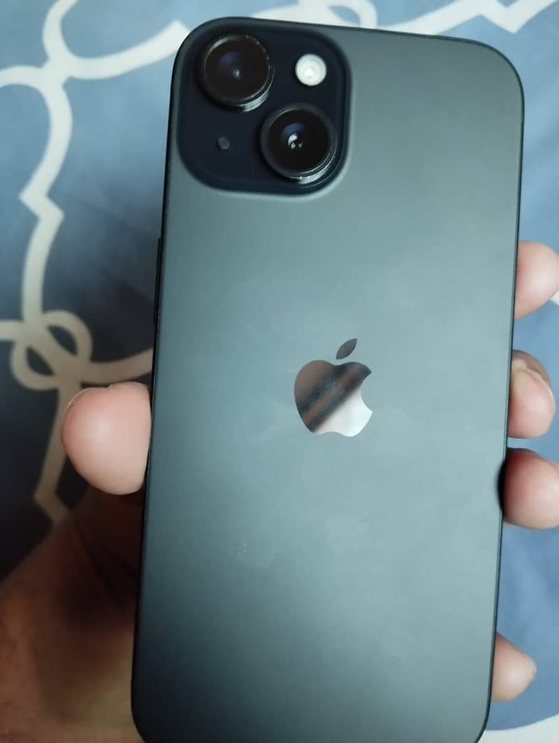 Apple iPhone 15 JV 1
