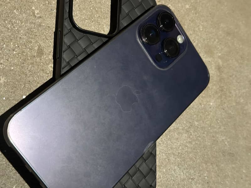 Apple iPhone 14 Pro Max 2