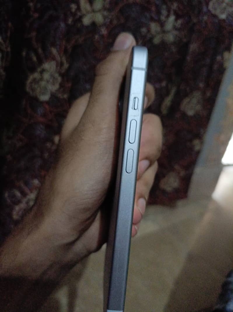 Apple iPhone 15 3