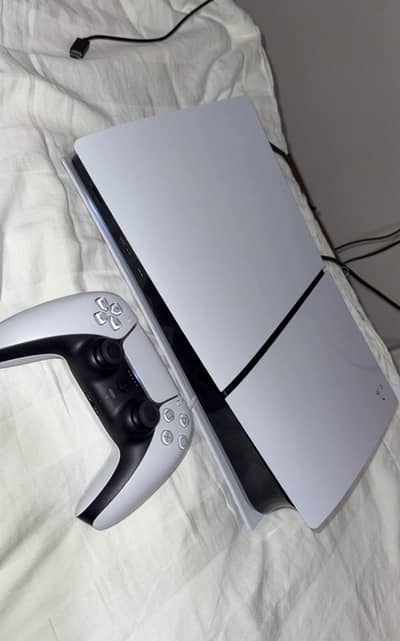 Platstation 5 ps5 1tb imported from UK good condition