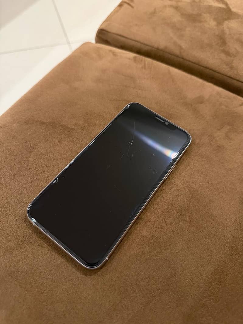 Apple iPhone 11 Pro 1