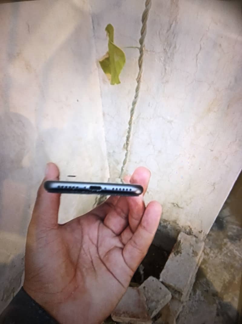 Apple iPhone 8 2