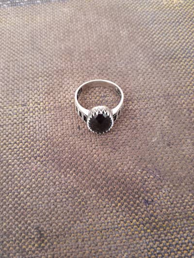 I am selling my ring I need some money