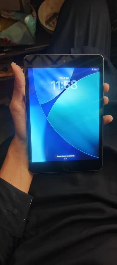 urgent sale ipad mini 5 64bg