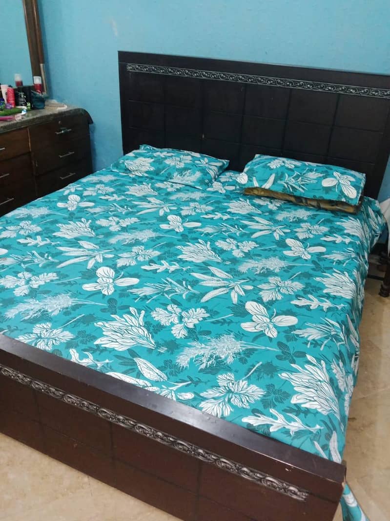 bed and matress 0