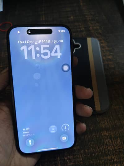 Apple iPhone 16
