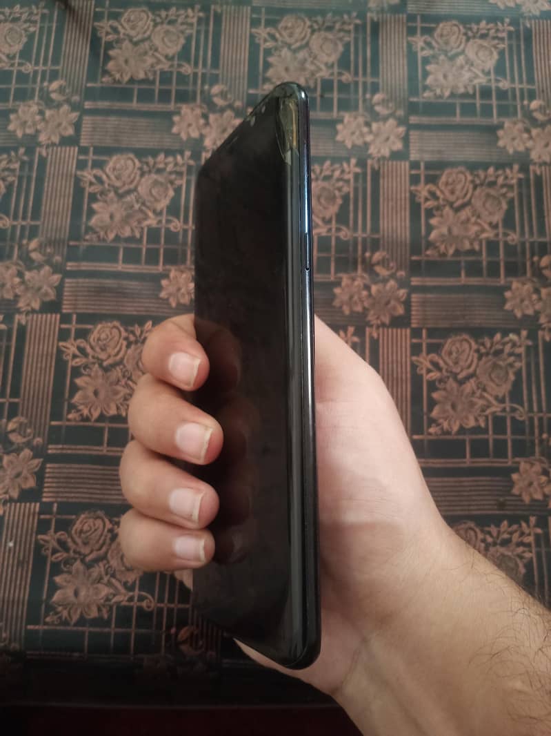 Samsung Mobile S8 Plus 2