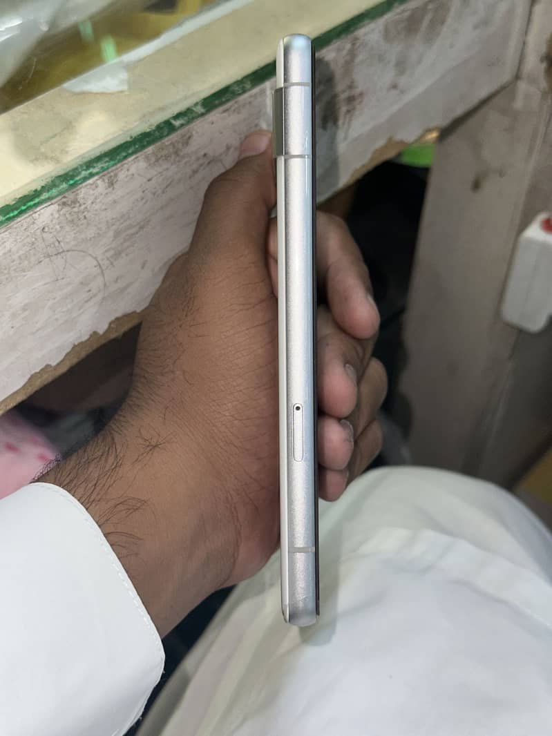 Google Pixel 7a 5