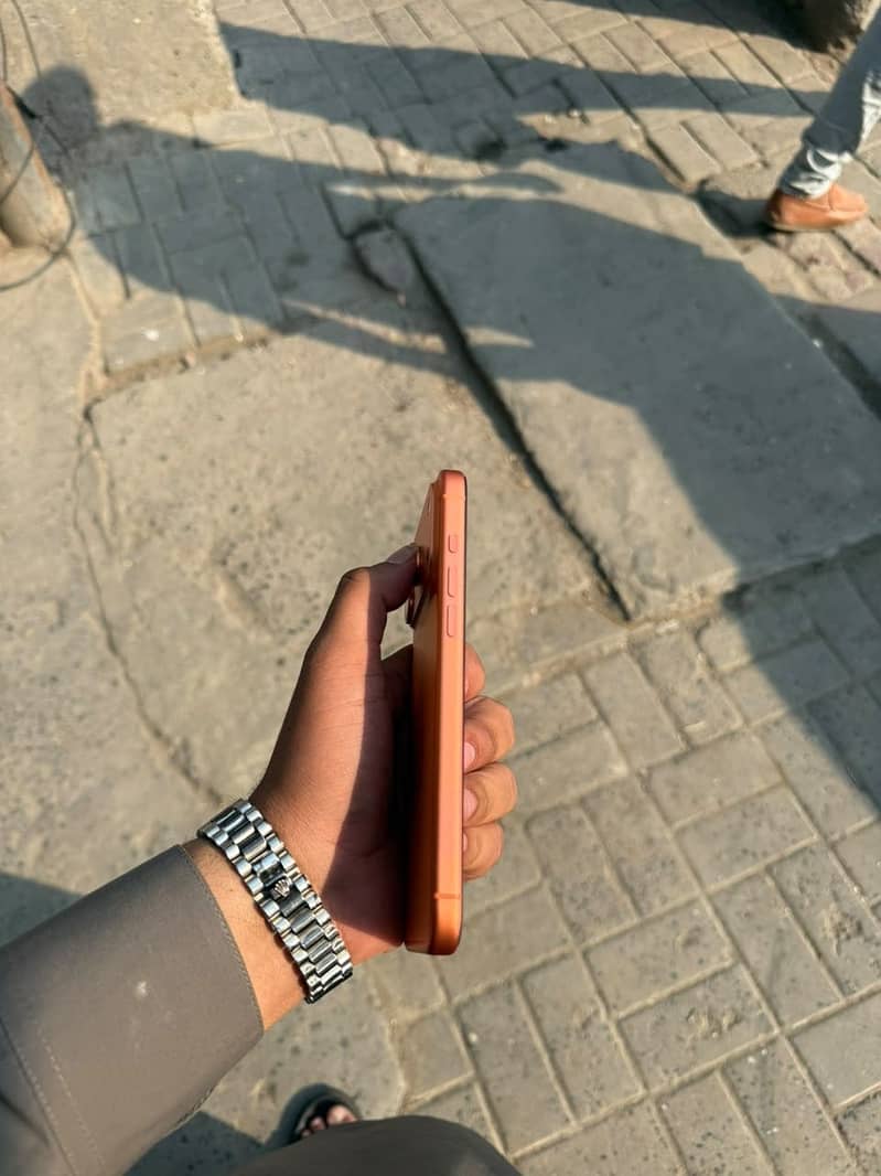 Apple iPhone 17 Pro Max 3