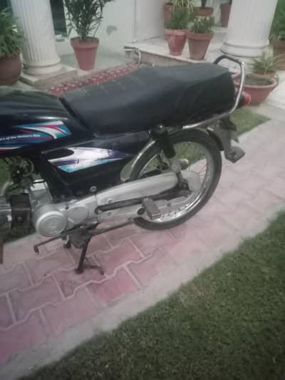 Yamaha dhoom 70cc Johar town Lahore