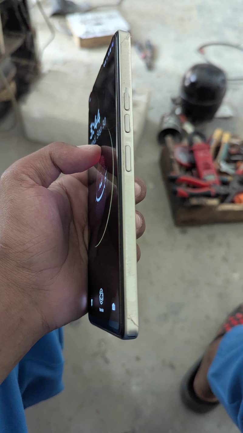 Tecno CAMON 30 4