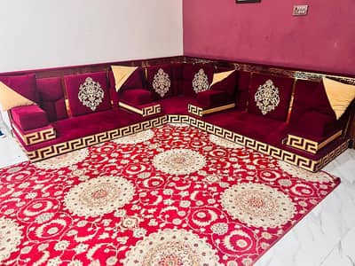 Ground sofa set for sale in just 90000