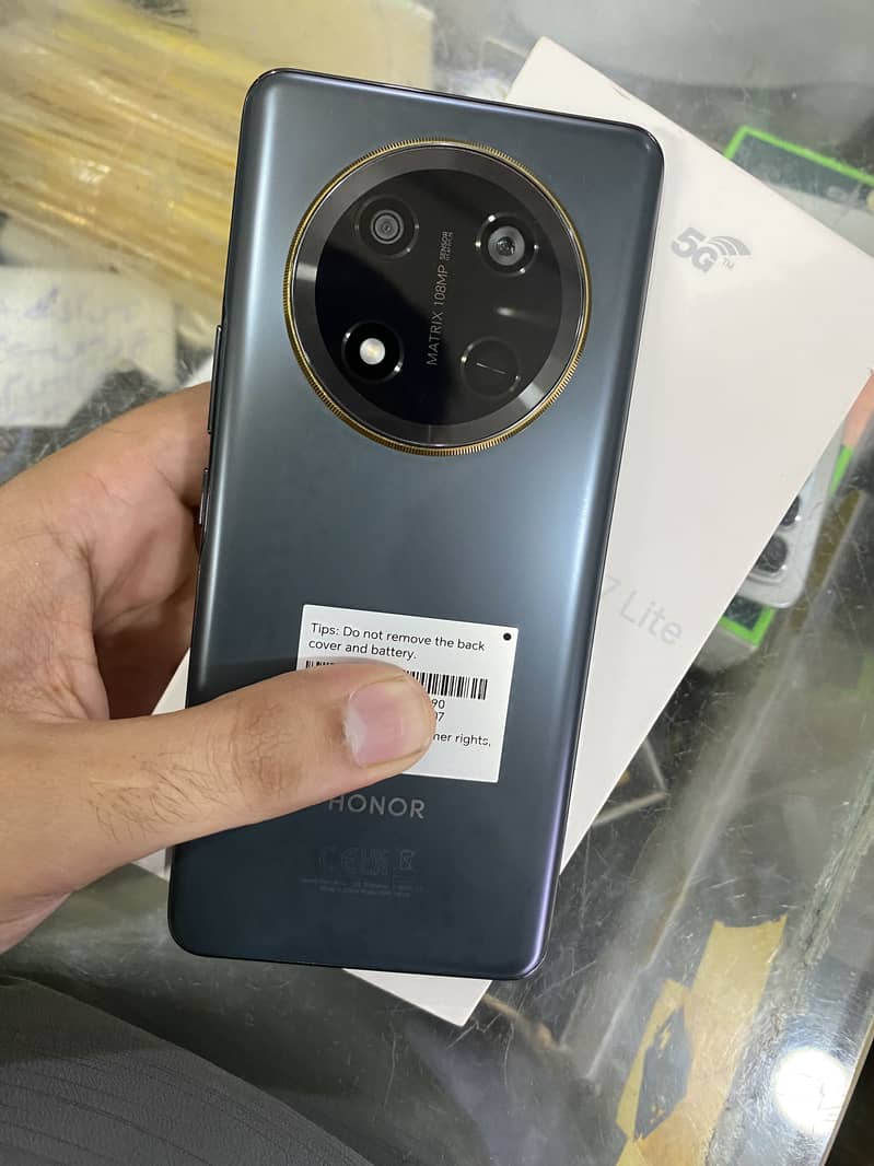 Honor Magic 7 3