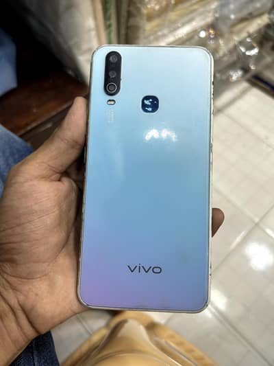 Vivo Y17