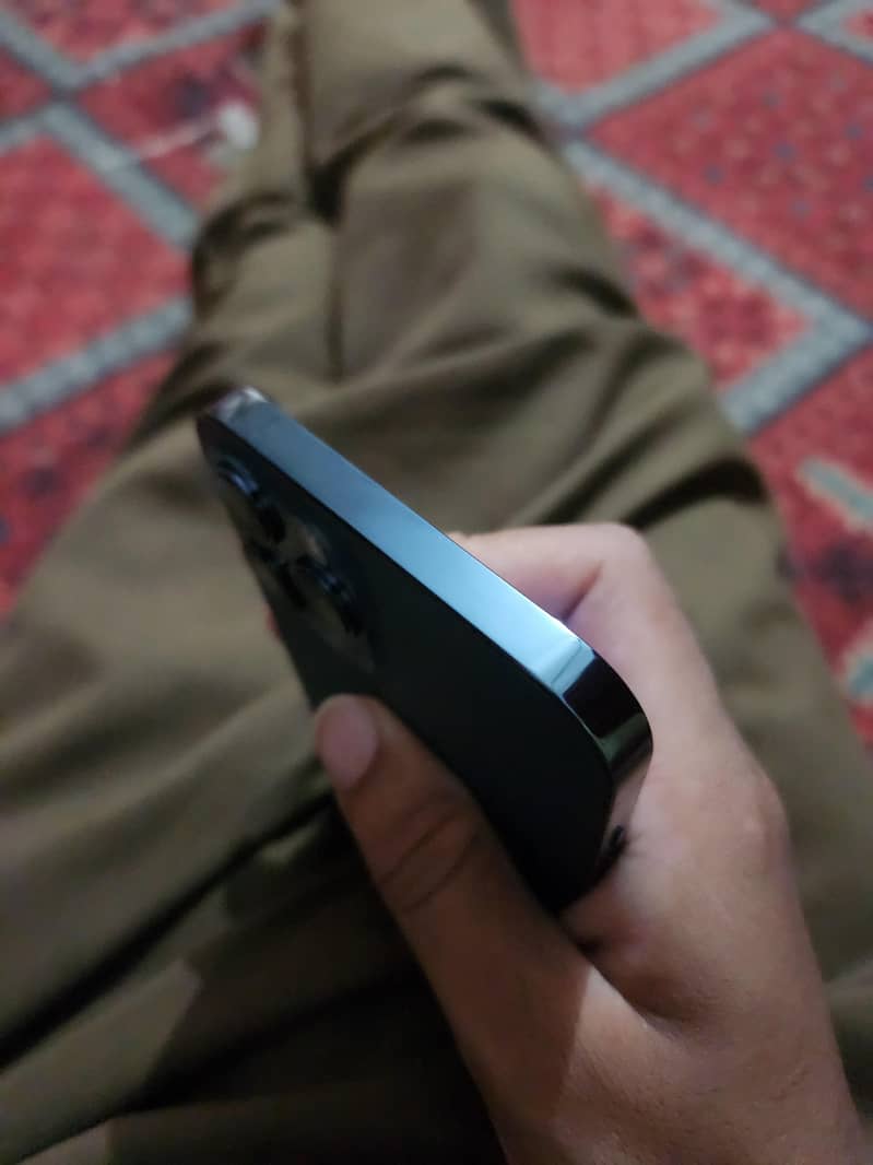 Apple iPhone 12 Pro Max 2