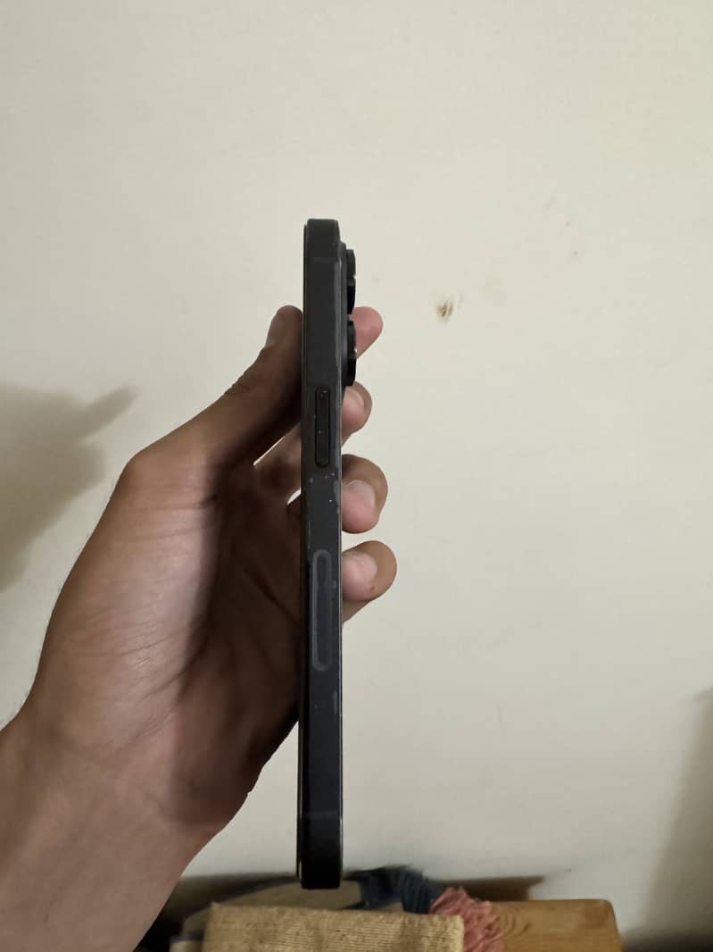 Apple iPhone 14 Pro 1