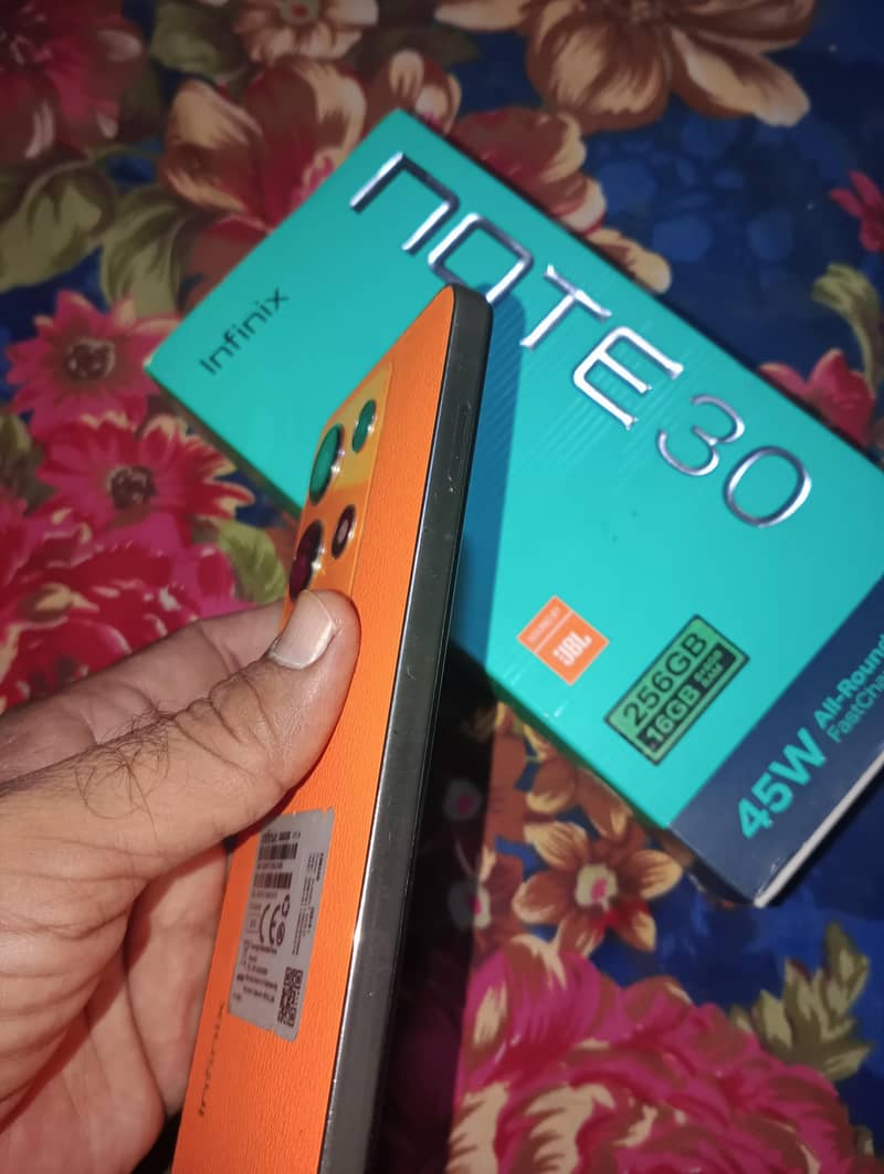Infinix Note 30 4