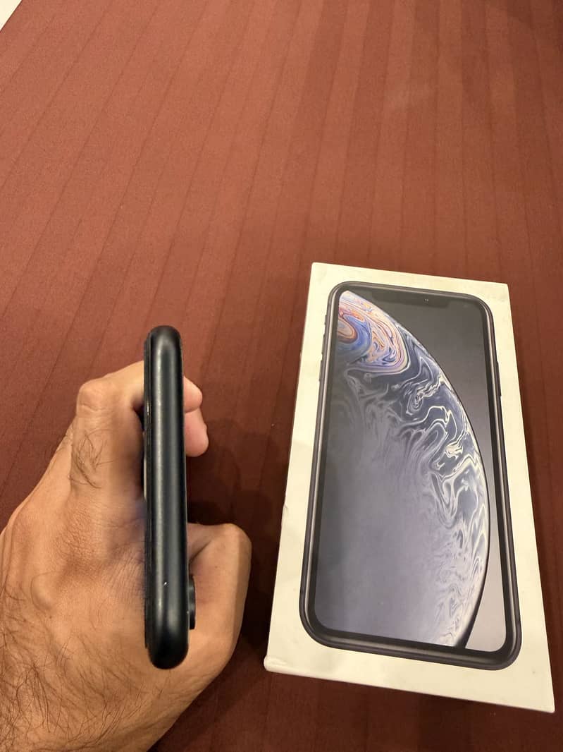 Apple iPhone XR 5