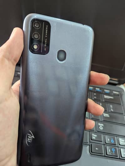 Itel A48 2/32 GB