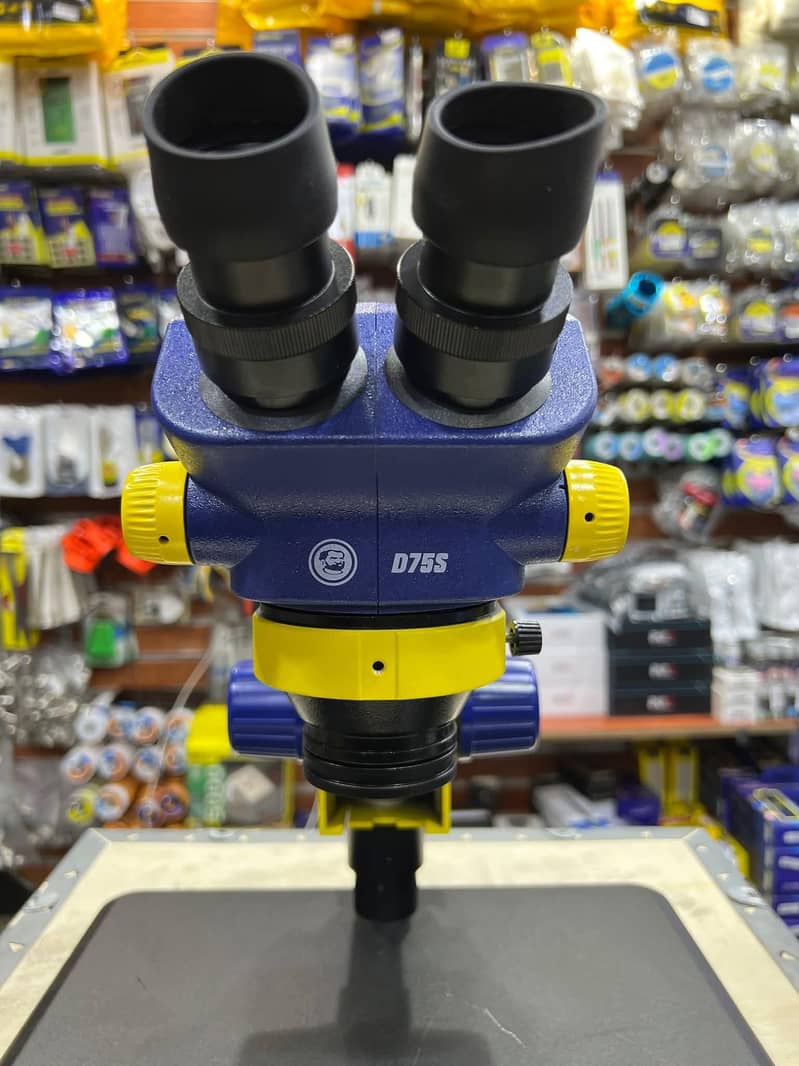 Mechanic microscope 1