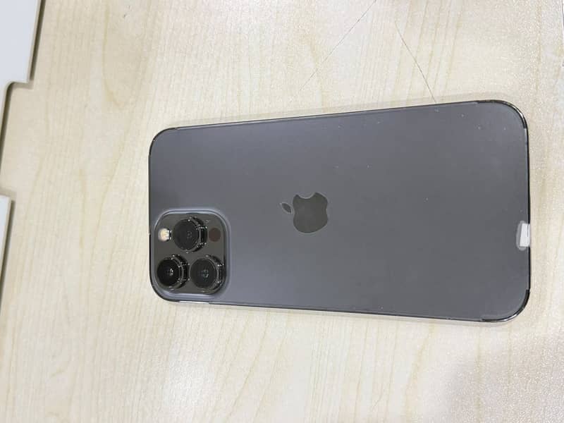 Apple iPhone 13 Pro Max 6