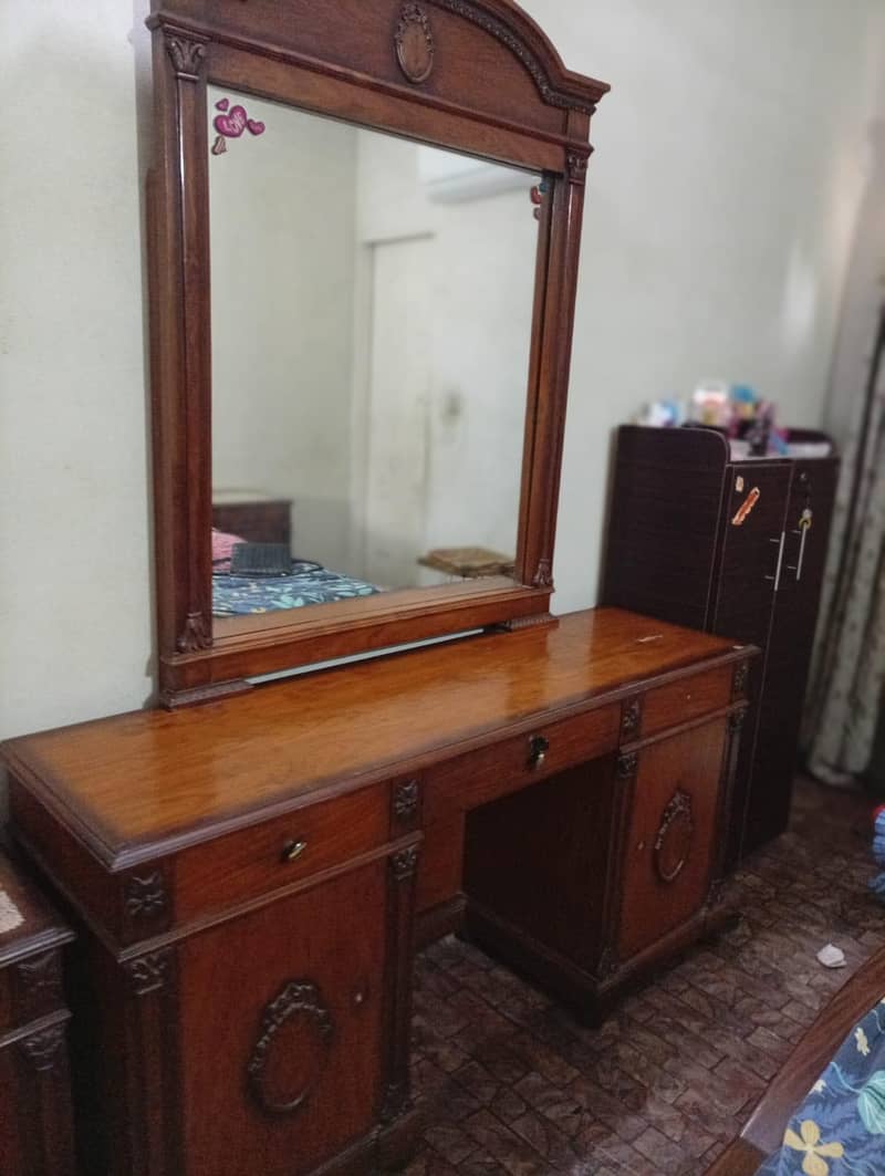 Dressing Table 1