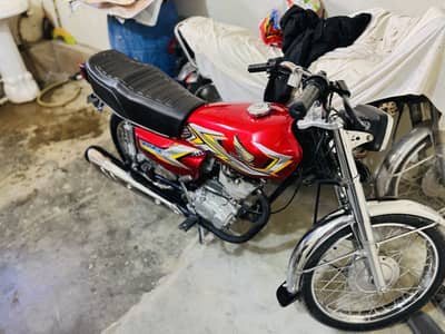 Cg 125 2014 hydrabad number 1st owner
