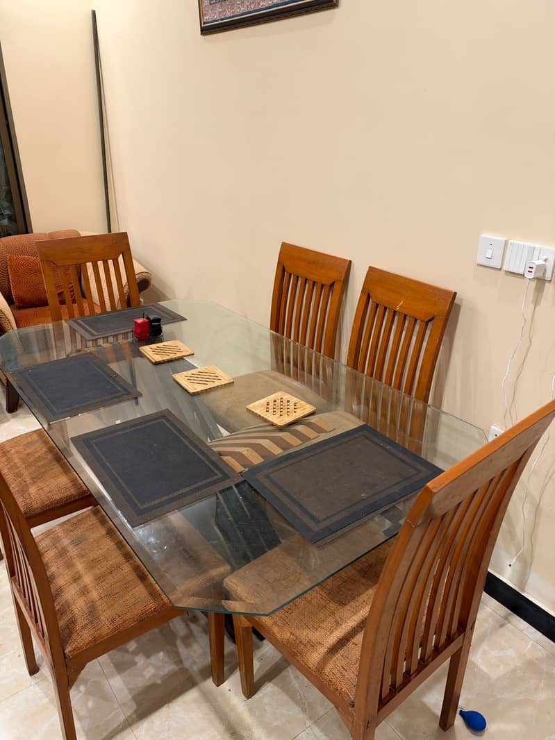 Dining table 4