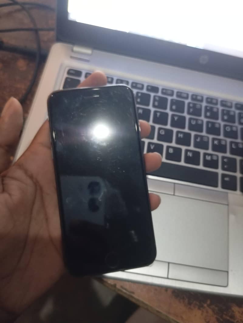 Apple iPhone 8 2