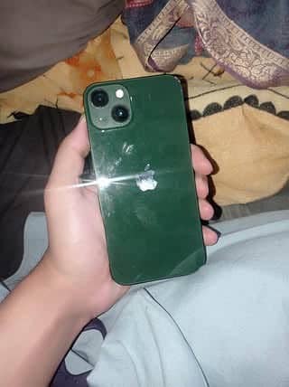 Apple iPhone 13 6
