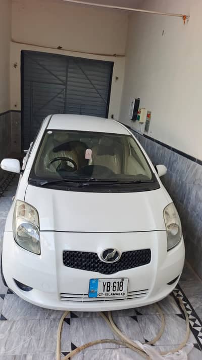 Toyota Vitz F 1.0 2007/Import 2013