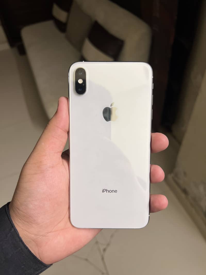 Apple iPhone XS Max 0