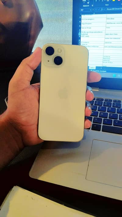 Apple iPhone 15
