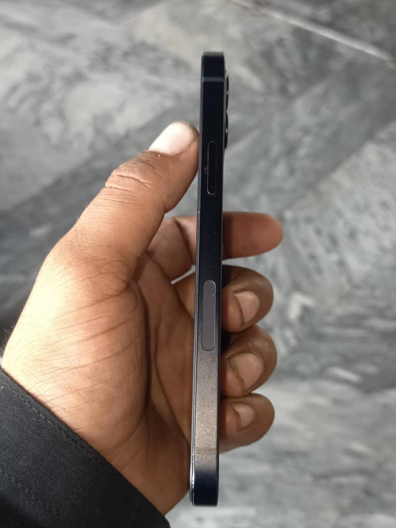 Apple iPhone 12 mdm 3