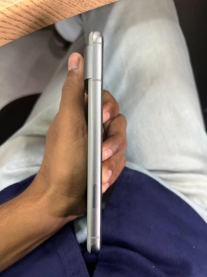Google Pixel 8 3